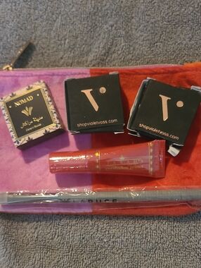 EYESHADOW BUNDLE! Nomad, Violet Voss Mini Eyeshadows FARAH Primer Laruce Brush